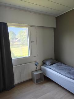 Newly renovated house for 6 People - - 4