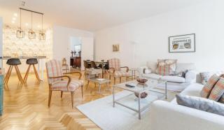 Spacious Central-3Bedrooms 3Bathrooms-Sol - 3