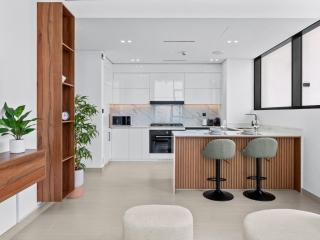 Upscale 2Bedroom with Private Balcony Pool in JVC - 5