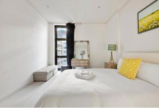 Elegant Canary Wharf Apartment Central Location - 7
