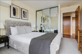 Stylish 1 Bed Flat in Limehouse Central Location - 2