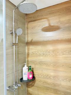 306MSNK Luxe Twin Studio l Balcony & Kitchen - 2