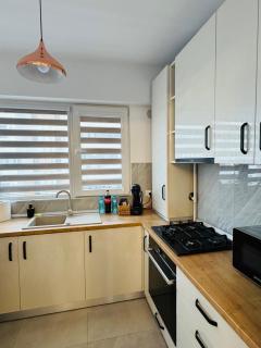Zenith Central Address Apartment with Parking - 3