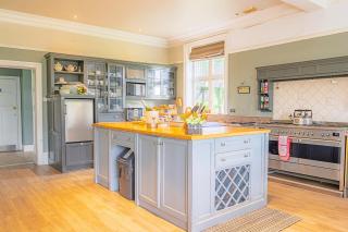 Finest Retreats - Evergreen Manor - 7