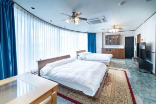 最大20名宿泊可能 大型テレビでスポーツ観戦 グループ旅行に最適 KOEI HOUSE in AWASE - Okinawa City - 0