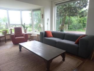 Licht en comfortabel vakantiehuis Wedderbergen - Wedde - 2