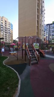 Comfortable Apartment in City Center - Almaty - 8