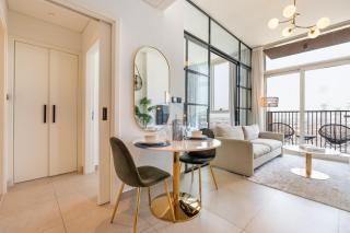 Furnished 1BR Near Dubai Hills Park, Close to the Iconic Dubai Hills Mall, Only 15 Minutes from Burj Khalifa, Collective 20 Tower B, Dubai Hills by Deluxe Holiday Homes - 9