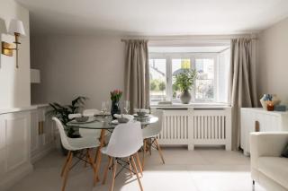 The Atelier A Stylish Cheltenham Hideaway for 4 - - 4