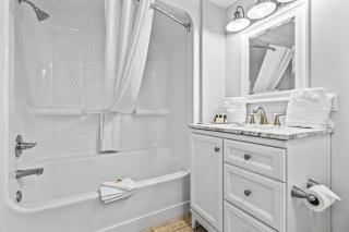 Andalusian Bliss by Casanita - Luxury 3BR Suite - Myrtle Beach - 2