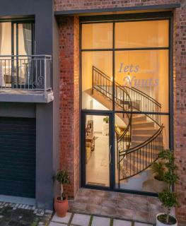 Iets Nuuts - Hermanus - 6