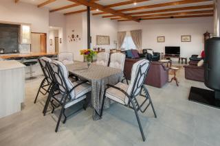 Iets Nuuts - Hermanus - 4
