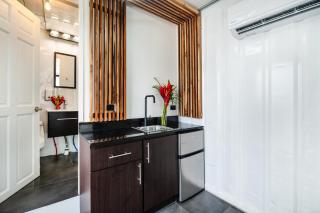 Nomad Containers - Adults only - 1