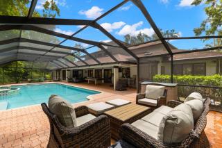 Sleeps 14-Pool-Games-Dog Friendly-Golf Course View - 9