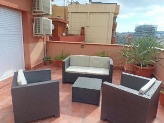 Cozy and sunny penthouse Fira BCN - 8