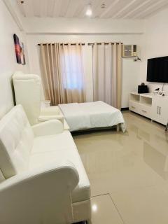 Cozy Studio in Paraaque - Perfect for Transients and Long-Stayers Alike - 9