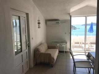 Apartments Felix - Tisno - 3