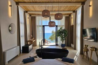 High-End Villa with Private Beach Access - 5