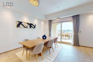 Spacious 3BR Townhouse - Resort-Style Living! - 4