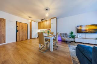 Zenith Suite Residence- City Centre, Parking by StayNest - 6