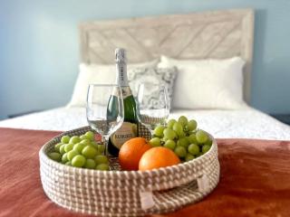 Spacious 3 BR Gem Near Beach Sleeps 10 Pompano Beach - Pompano Beach - 4
