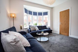 Vacant Nests The Haughton Spacious Central - 0