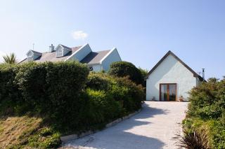 The Hut at Baywatch Bed & Breakfast - Renvyle - 0
