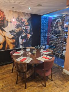 York Place Beautiful Apartment 5 Bedrooms Sleeps 9 - Scarborough - 8