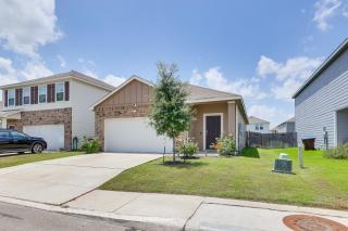 Pool Access Family Home with Yard Near Lackland AFB - San Antonio - 0