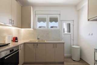 Stylish 2 Bdrm Apartment In Neos Kosmos - 1