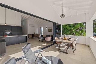 Tropical Escape - CBW366 - 8 - 9