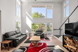 Modern Wellfleet Retreat with Stunning Outdoor Spaces - Wellfleet - 0