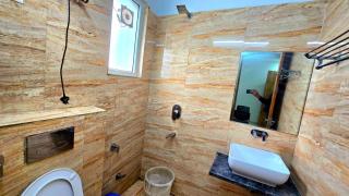 Luxury room near medanta - Gurgaon - 6