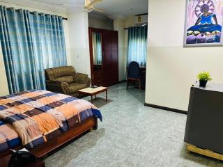 Lush View Hotel - 3