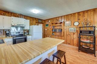 2 Mi to Oak Grove Racing and Gaming Home on 1 Acre - Oak Grove - 4