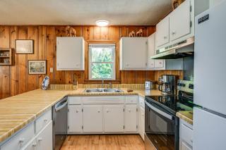 2 Mi to Oak Grove Racing and Gaming Home on 1 Acre - Oak Grove - 3
