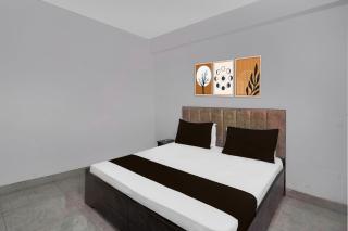 Hotel O Shree Shyam Guest House - Noida - 6