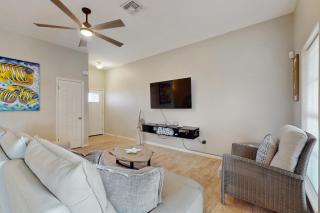 Water House Getaway - Corpus Christi - 3