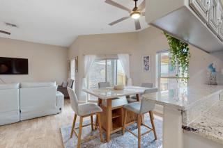 Water House Getaway - Corpus Christi - 1