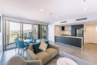 Tranquil 2 Bedroom Stay Between Art and Sky - Brisbane - 9
