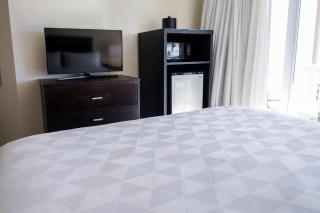 Holiday Inn Resort Grand Cayman by IHG - George Town - 8