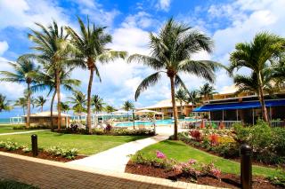 Holiday Inn Resort Grand Cayman by IHG - George Town - 4