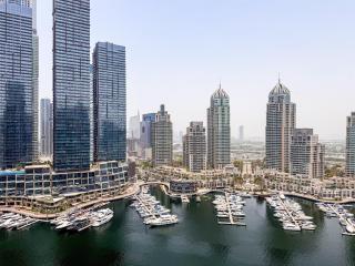 Incredibly Elegant 1BDR with full Marina Views - 4