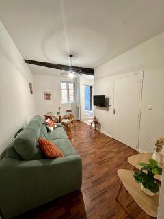 Une terrasse à 200m de la cathédrale - 4 personnes - logement entièrement rénové - 6