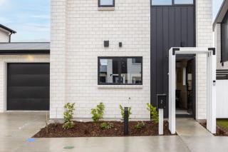 Trentham Stylish 2-BR Retreat - Upper Hutt - 6