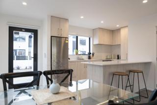 Trentham Stylish 2-BR Retreat - 7