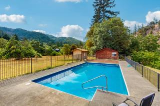 Trinity River Retreat - Willow Creek - 4