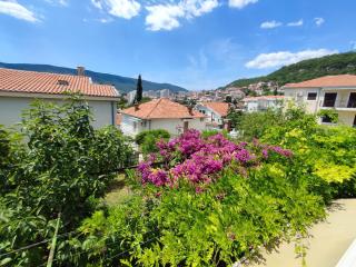 Guesthouse Porobic 3-Bed Room Terrace - 7