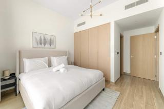 Modern 1BR in JVC with Pool Gym and Parking - 5