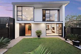 Large luxury home - 2